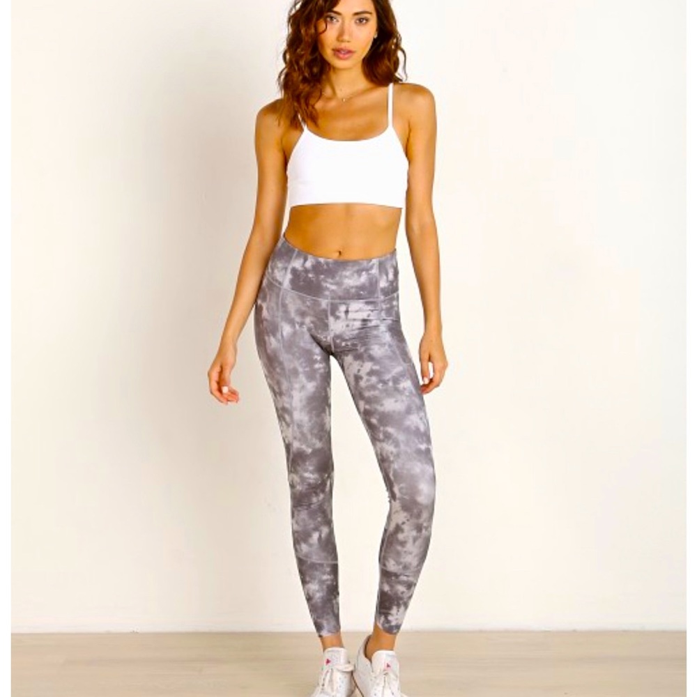 Varley Bedford Tight Crop Leggings Silver Tie Dye Size S Activewear
